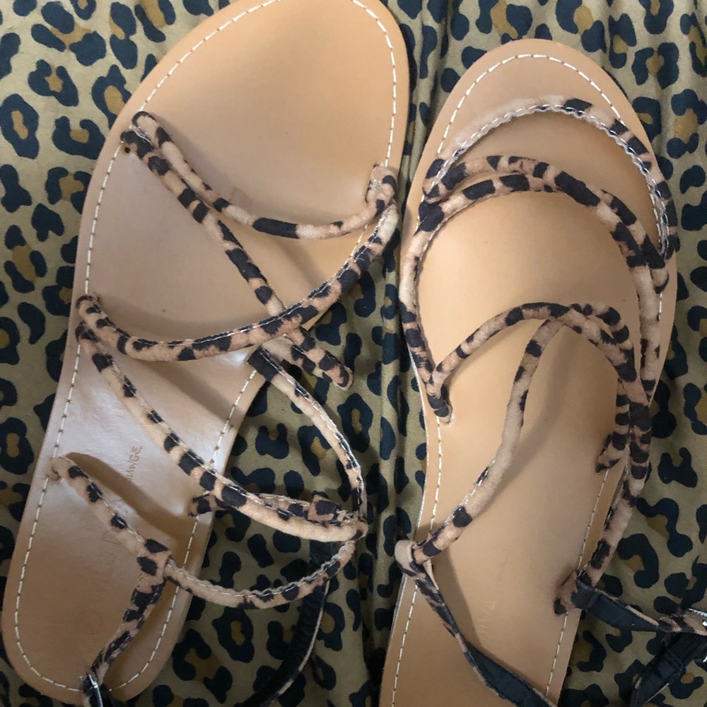 3/$25 Brand new sandals - Picture 1 of 2